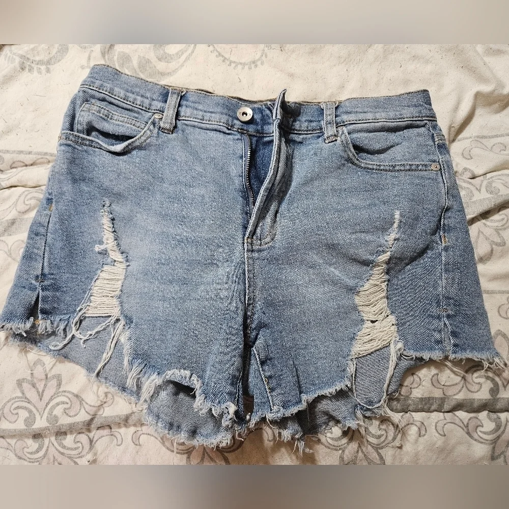 Kendall + kylie Cutoff the icon short jean shorts!